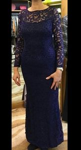 Long sleeve lace overly dress size 6